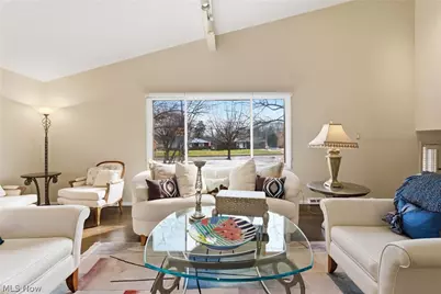 1884 Brainard Road, Lyndhurst, OH 44124 - Photo 5