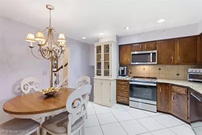 1884 Brainard Road, Lyndhurst, OH 44124 - Photo 11