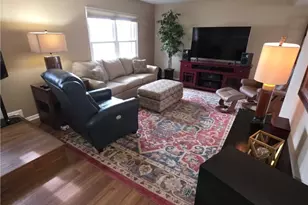 2046 Beechtree Dr, Uniontown, OH 44685 - Photo 3