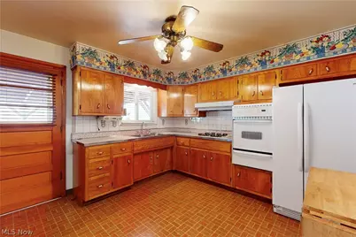 903 Logan Avenue, Mingo Junction, OH 43938 - Photo 5