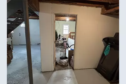 942 Caddo Avenue, Akron, OH 44305 - Photo 29