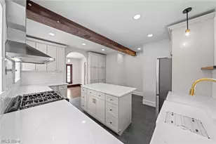 2176 Edgerton Rd, University Heights, OH 44118 - Photo 7