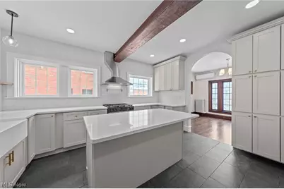 2176 Edgerton Road, University Heights, OH 44118 - Photo 5