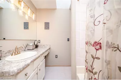 6581 Country Ridge Drive, Austintown, OH 44515 - Photo 41