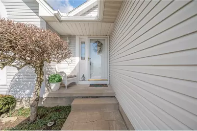 6581 Country Ridge Drive, Austintown, OH 44515 - Photo 5