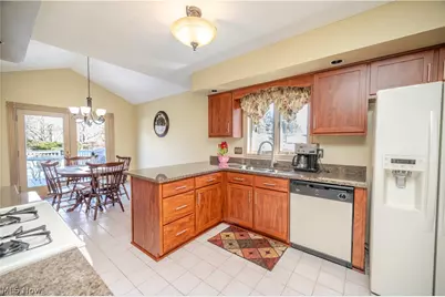 6581 Country Ridge Drive, Austintown, OH 44515 - Photo 17