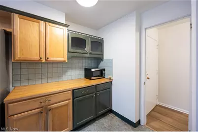 19436 Van Aken Boulevard #105, Huber Heights, OH 44122 - Photo 7