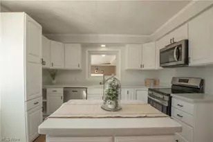 453 Wood Ave, Newcomerstown, OH 43832 - Photo 9