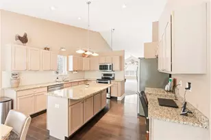 2551 Edgebrook Crossing, Twinsburg, OH 44087 - Photo 9