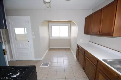 980 W Laclede Avenue, Youngstown, OH 44511 - Photo 9