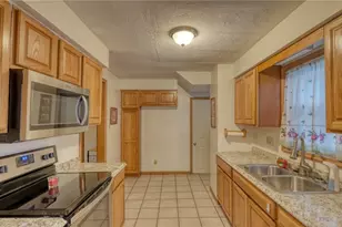 633 N 9th St, Cambridge, OH 43725 - Photo 15