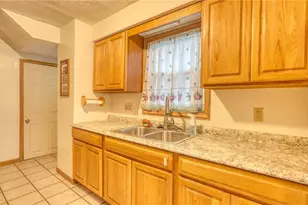 633 N 9th St, Cambridge, OH 43725 - Photo 13