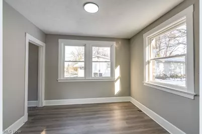 561 Melrose Street, Akron, OH 44305 - Photo 11