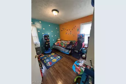 16409 Miles Avenue, Loveland, OH 44128 - Photo 7