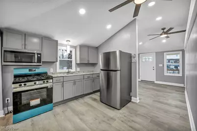 491 E 39th Street, Lorain, OH 44055 - Photo 13