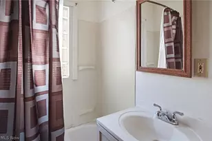 660 Hollibaugh Ave, Akron, OH 44310 - Photo 11