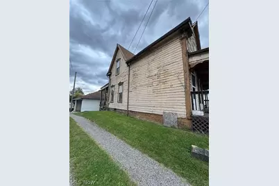 806 Carlisle Street, Martins Ferry, OH 43935 - Photo 3