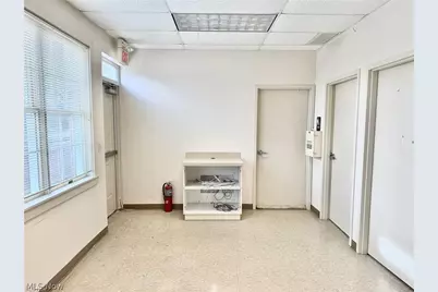 6020 Manchester Road, Akron, OH 44319 - Photo 31