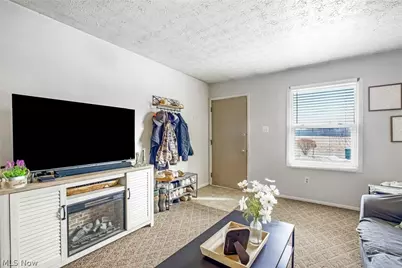 3568 Boettler Street NE, Canton, OH 44721 - Photo 5