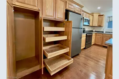 708 Oak Tree Lane, Belpre, OH 45714 - Photo 5