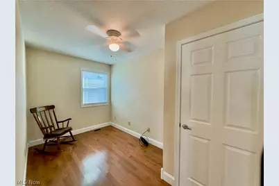 708 Oak Tree Lane, Belpre, OH 45714 - Photo 15