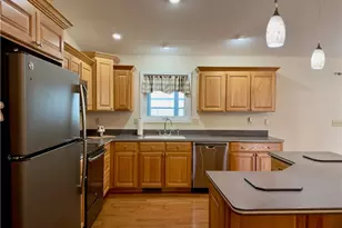 708 Oak Tree Ln, Belpre, OH 45714 - Photo 9