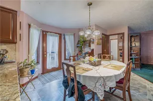 10037 Jamestown Dr, North Royalton, OH 44133 - Photo 5