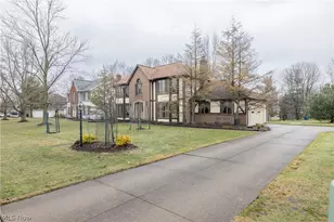 10037 Jamestown Dr, North Royalton, OH 44133 - Photo 25