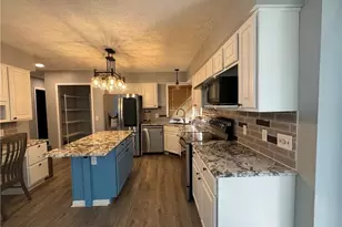 242 Ravenshollow Dr, Cuyahoga Falls, OH 44223 - Photo 9