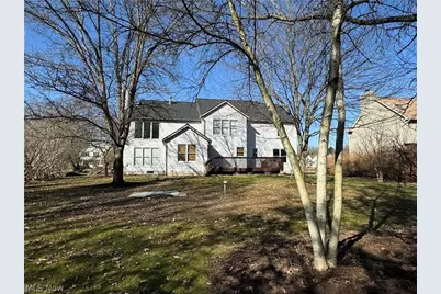 242 Ravenshollow Drive, Cuyahoga Falls, OH 44223 - Photo 23