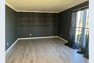 242 Ravenshollow Drive, Cuyahoga Falls, OH 44223 - Photo 5