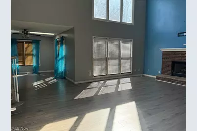 242 Ravenshollow Drive, Cuyahoga Falls, OH 44223 - Photo 3