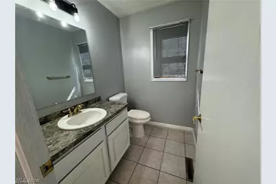 242 Ravenshollow Drive, Cuyahoga Falls, OH 44223 - Photo 7