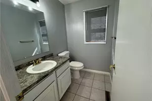 242 Ravenshollow Dr, Cuyahoga Falls, OH 44223 - Photo 7