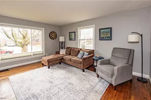 388 Crestwood Ave, Wadsworth, OH 44281 - Photo 3