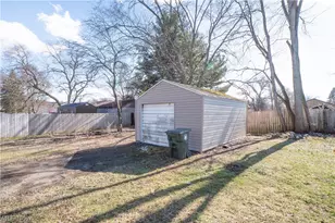 2408 21st St NE, Canton, OH 44705 - Photo 25