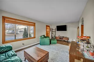 260 Prairie Dr, Akron, OH 44312 - Photo 9