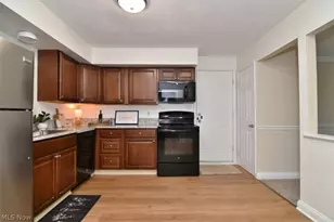 32623 Jefferson Dr, Solon, OH 44139 - Photo 7