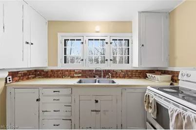 120 Levan Drive, Painesville, OH 44077 - Photo 11