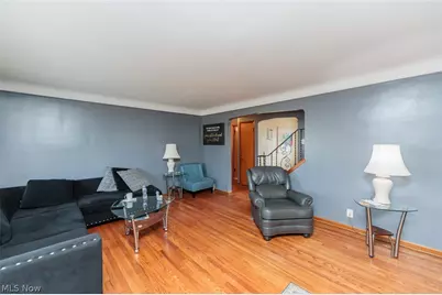 325 E 244th Street, Euclid, OH 44123 - Photo 5
