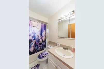 325 E 244th Street, Euclid, OH 44123 - Photo 17