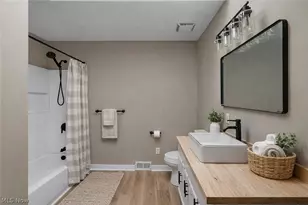 75 W Dartmore Ave, Akron, OH 44301 - Photo 19