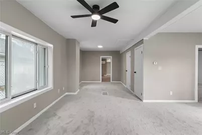 75 W Dartmore Avenue, Akron, OH 44301 - Photo 3