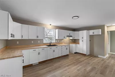 75 W Dartmore Avenue, Akron, OH 44301 - Photo 11