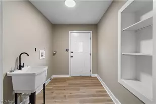 75 W Dartmore Ave, Akron, OH 44301 - Photo 25