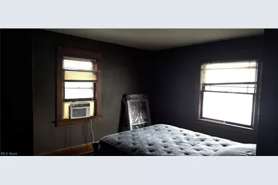 208 N Maryland Avenue N, Youngstown, OH 44509 - Photo 13