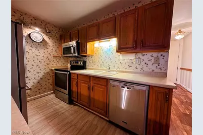 2331 E Market Street, Akron, OH 44312 - Photo 7