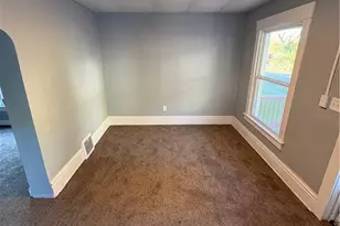 901 Sherman St, Akron, OH 44311 - Photo 5