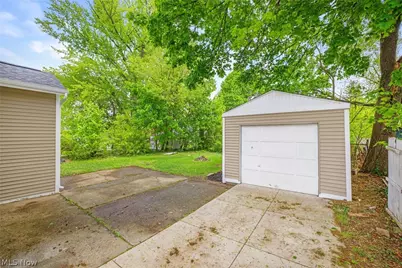 2683 7th Street, Cuyahoga Falls, OH 44221 - Photo 25