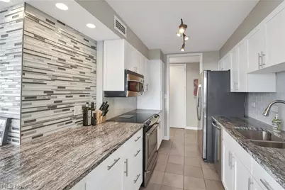 12700 Lake Avenue #2602, Oakwood, OH 44107 - Photo 15